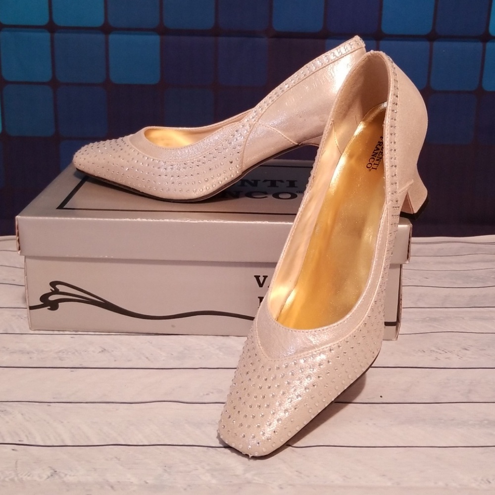 Pump shoes